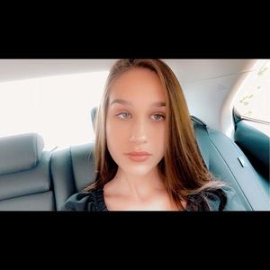 Meet your Posher, Lilly